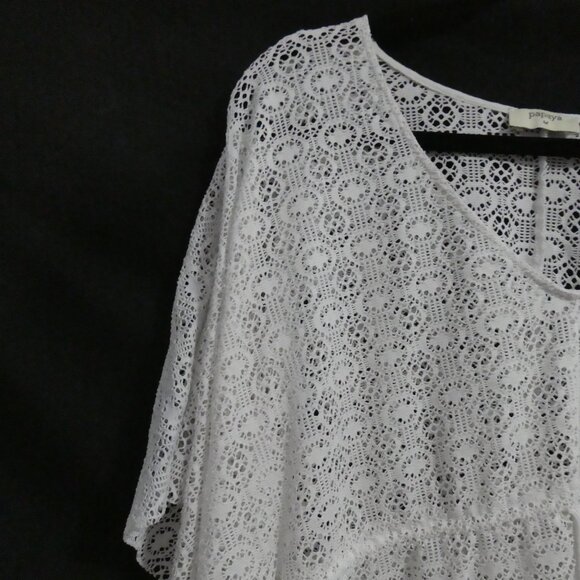 PAPAYA | medium | Elegant White Lace V-Neck Textured Poncho Blouse - Picture 3 of 16